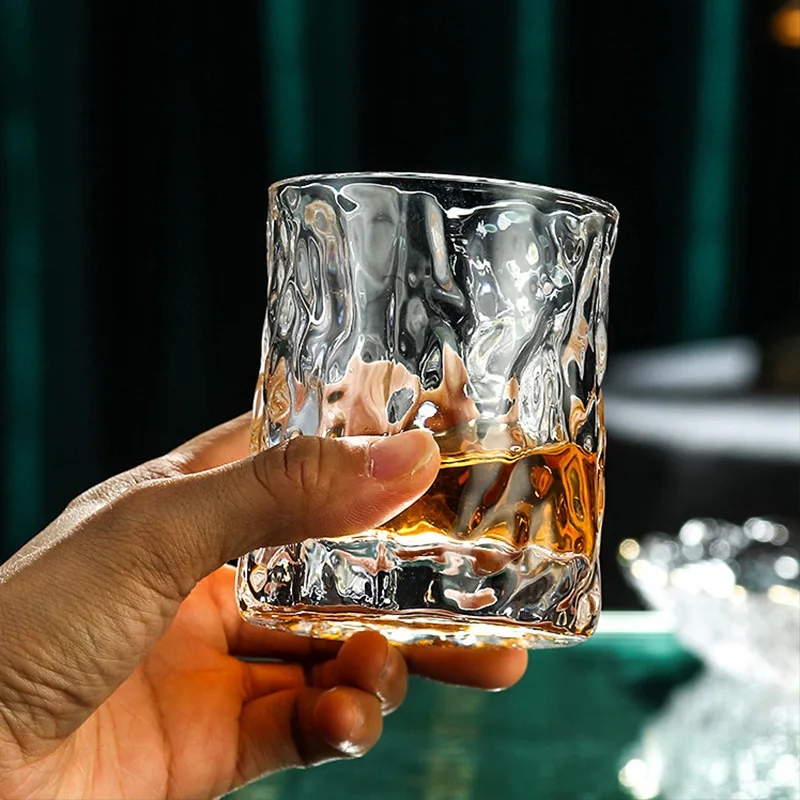 كأس ويسكي سميك وثقيل على الطرا - مراجعة Whisky Beer And Wine وسعره