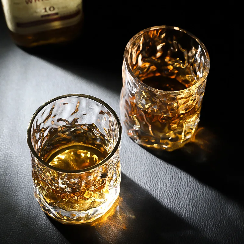كأس ويسكي سميك وثقيل على الطرا - مراجعة Whisky Beer And Wine وسعره