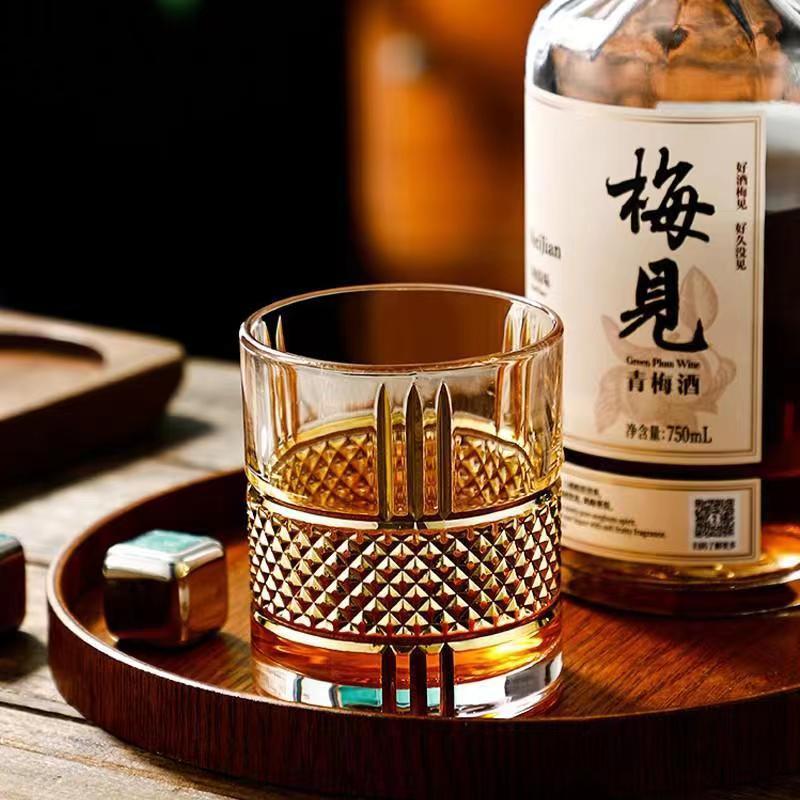 النمط الأوروبي الفاخرة الذهبي  - مراجعة Whisky Beer And Wine وسعره